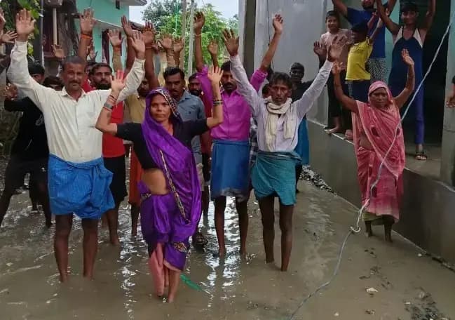 तेज बारिश से सिरपालपुर गांव में जलभराव, ग्रामीणों में आक्रोश