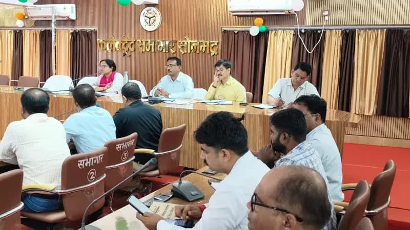 सीएम डैशबोर्ड पर विकास कार्यों की समीक्षा, धीमी परियोजनाओं में तेजी लाने के निर्देश