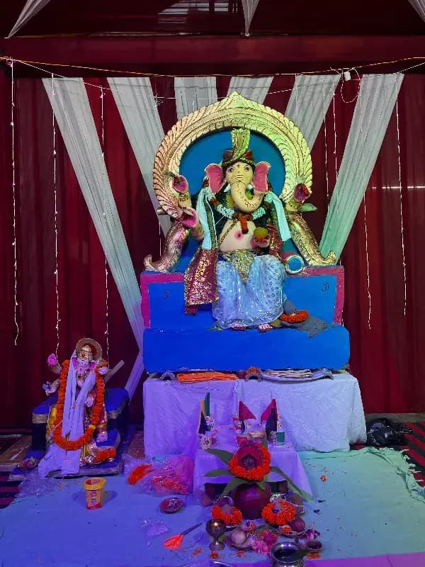 चुर्क में धूमधाम से मनाई गई गणेश पूजा, स्थापित हुई भगवान गणेश की प्रतिमा