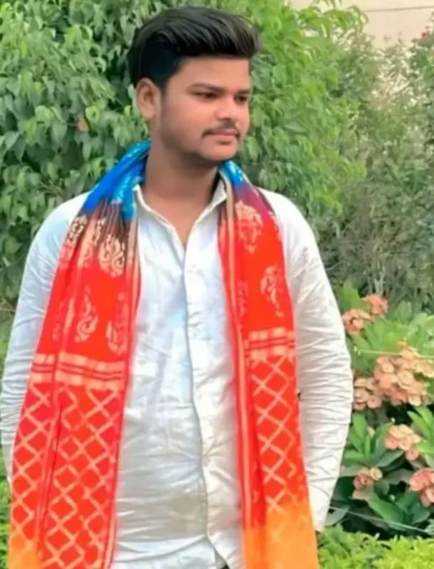 संदिग्ध परिस्थितियों में 24 वर्षीय युवक की मौत,मचा हड़कंप, पुलिस जांच में जुटी