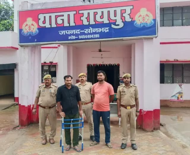 कूटरचित बिल बनाकर तेंदूपत्ता की तस्करी का आरोप, सगे भाई गिरफ्तार