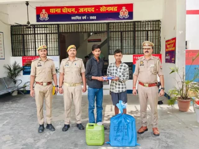 चोरी की दो बैटरी और 15 लीटर डीजल के साथ दो अभियुक्त गिरफ्तार 