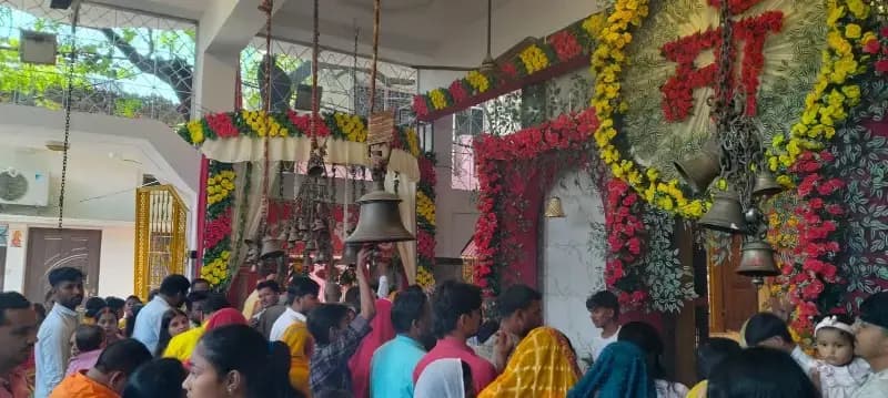 नवरात्र एकम का दुद्धी के काली मंदिर में उमड़ा आस्था का सैलाब, पूजा कार्यक्रम होगा और भव्य