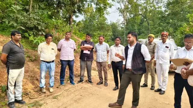 14 किमी सड़क निर्माण की धीमी प्रगति पर कार्रवाई, ठेकेदार पर 20 लाख रुपये की पेनल्टी, दो माह में कार्य पूरा करने का अल्टीमेटम