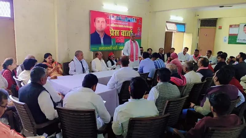 विधान परिषद चुनाव में सपा की जीत शिक्षित वर्ग का भाजपा सरकार के खिलाफ जनादेश: सांसद छोटे लाल सिंह खरवार