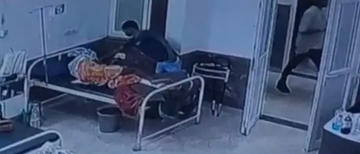 निजी अस्पताल में भर्ती मरीज का मोबाइल चोरी, सीसीटीवी में कैद हुई वारदात