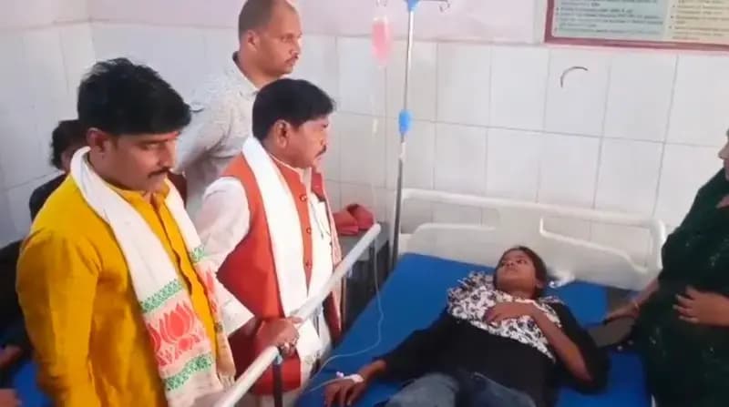 चोपन में दिनदहाड़े मोबाइल छिनैती, विरोध करने पर युवती को बेरहमी से किया घायल