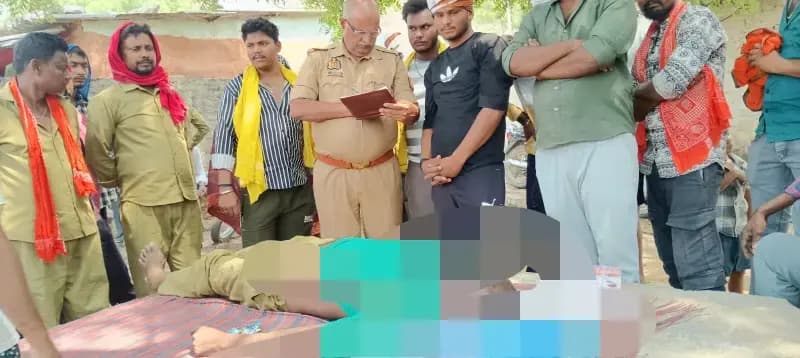 सफाई कर्मी का शव घर के अंदर फांसी के फंदे पर लटकता मिला क्षेत्र में हड़कंप