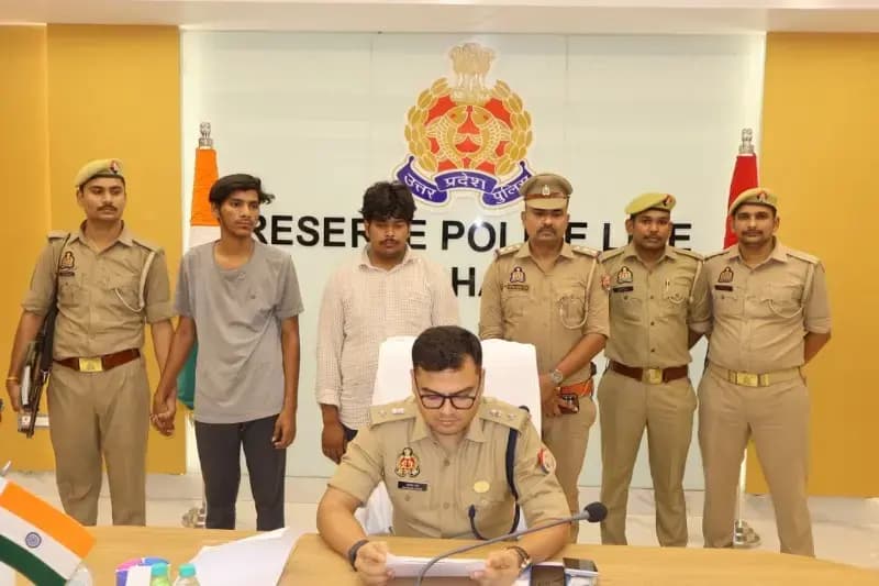 सोनभद्र में सोशल मीडिया पर अश्लील सामग्री अपलोड करने वाले दो आरोपी गिरफ्तार, साइबर थाना की कार्रवाई