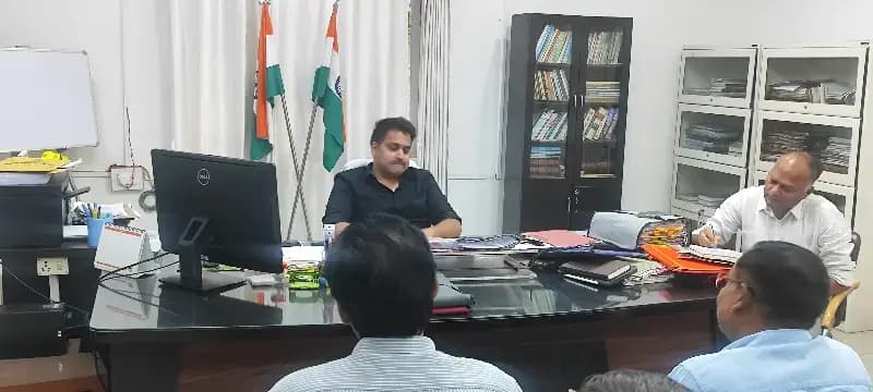 खरीफ सीजन से पहले सिंचाई तैयारियों की समीक्षा, किसानों को समय पर पानी उपलब्ध कराने के निर्देश