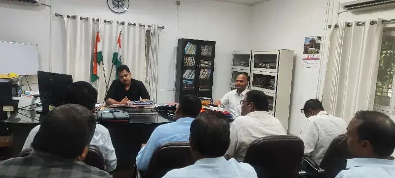सोनभद्र में खेल सुविधाओं को मिलेगा नया आयाम, हर विकासखंड में बनेगा मिनी स्टेडियम