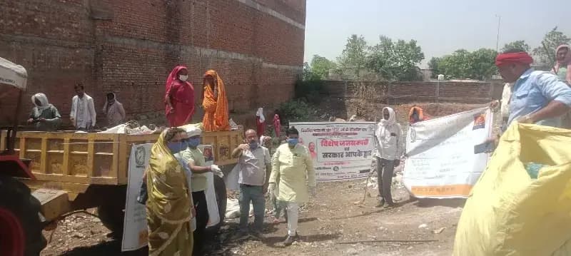 स्वच्छता पखवाड़ा के तहत ग्राम पंचायत म्योरपुर में चला विशेष सफाई अभियान,स्वच्छ ग्राम-स्वस्थ ग्राम का दिया गया संदेश