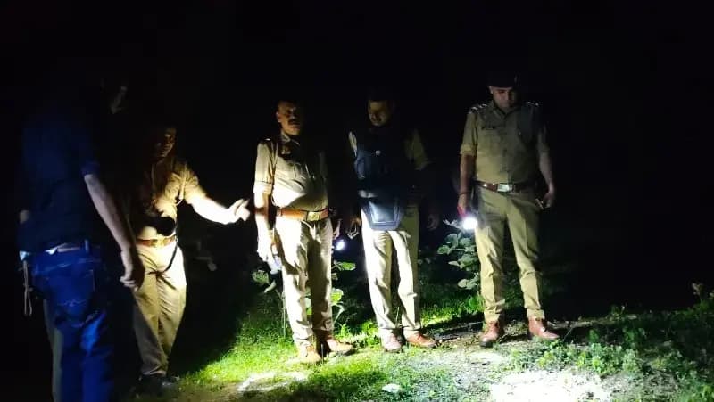 सोनभद्र पुलिस का बड़ा एक्शन, मुठभेड़ के बाद लूटकांड का सफल खुलासा,दो आरोपी गिरफ्तार