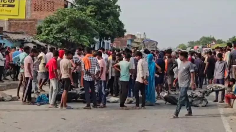Big breaking:मिर्जापुर टायर फटने से ट्रक घर में घुसा, 3 की मौत, 2 गंभीर