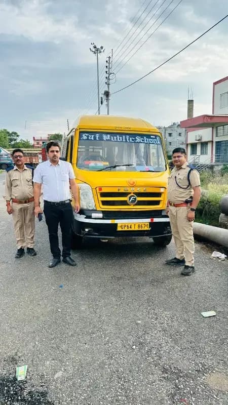सोनभद्र में 'मिशन सेफ़ फ्यूचर' का बड़ा एक्शन: 16 स्कूली वाहनों का चालान, 6 वाहन सीज