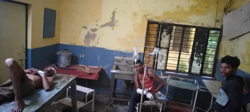 दो बाइक की जोरदार भिड़ंत, 3 घायल ,1 रेफर