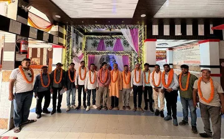 सौ रुपये में एक लाख का मिलेगा का लाभ-ओम शंकर नारायण शर्मा