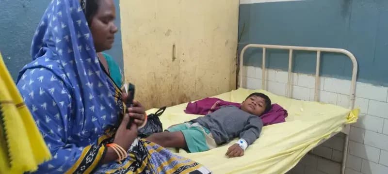 सांप ने 7 वर्षीय बालक को डसा, सीएचसी दुद्धी में इलाज जारी