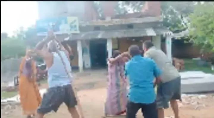 जमीन विवाद में दंपती से मारपीट, चार पर मुकदमा दर्ज