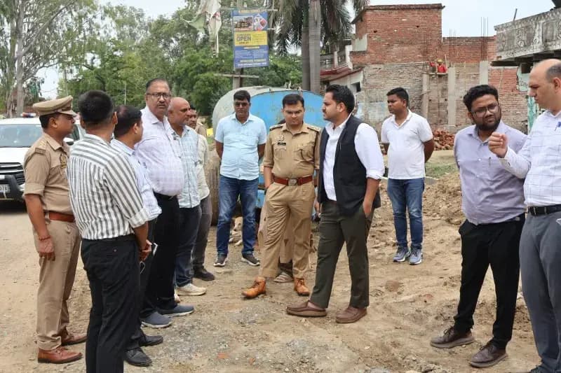 जिलाधिकारी व पुलिस अधीक्षक ने शिवद्वार मंदिर में कांवड़ यात्रा व्यवस्थाओं का किया स्थलीय निरीक्षण