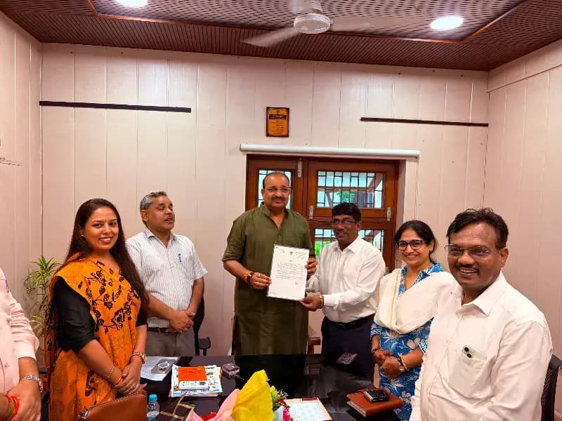 उत्कृष्ट कार्यों के लिए जिला उद्यान अधिकारी मेवा राम सम्मानित