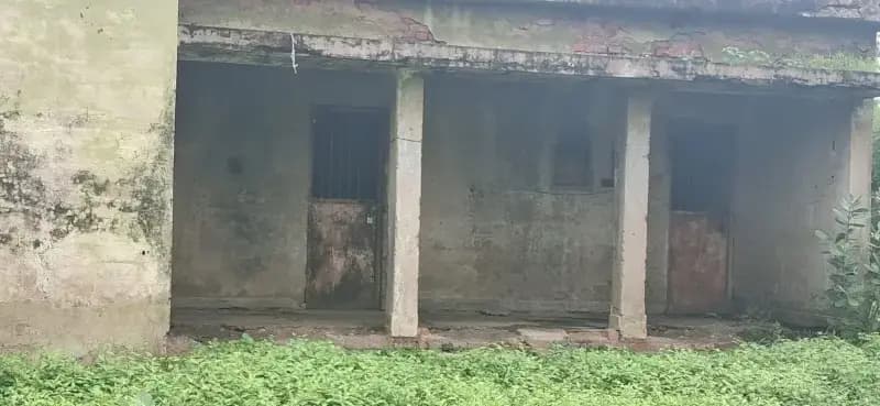 दुद्धी मुंसिफ कोर्ट परिसर के मालखाने का ताला तोड़कर चोरी, बीजपुर थाने से जुड़े मुकदमे का माल गायब