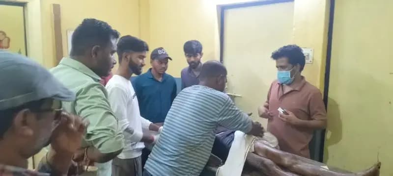धान की क्यारी में अनियंत्रित टैंकर पलटा, बाल-बाल बचा ट्रैक्टर चालक