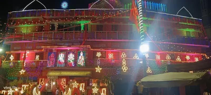 दुद्धी में धूमधाम से मनाया गया श्रीकृष्ण जन्मोत्सव
आधी रात गूंजा ‘नंद के घर आनंद भयो