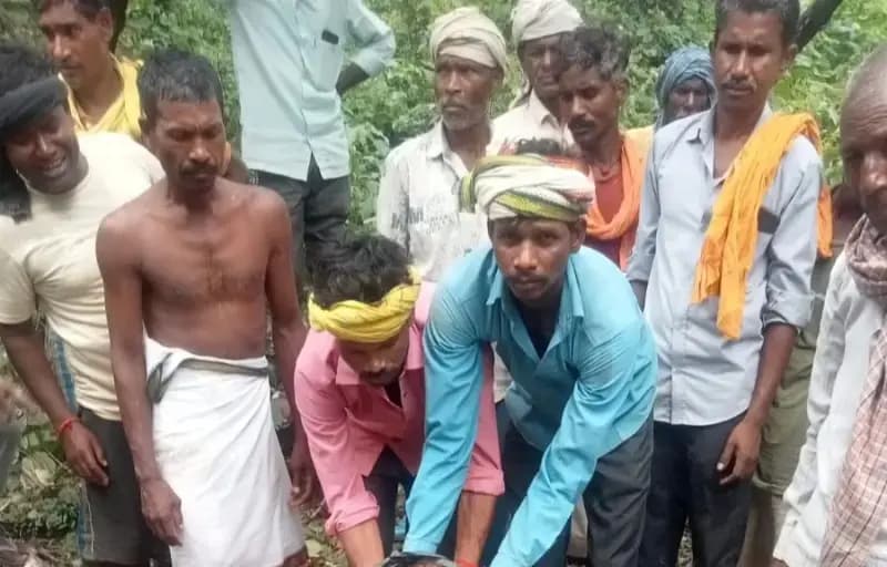 Crime news:बिलासपुर से एम्बुलेंस से पहुंचा मजदूर का शव, परिजनों में मचा कोहराम