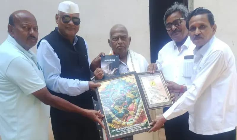 दुद्धी के वरिष्ठ अधिवक्ता जगदीश्वर जायसवाल का संयुक्त अधिवक्ता महासंघ ने किया सम्मान