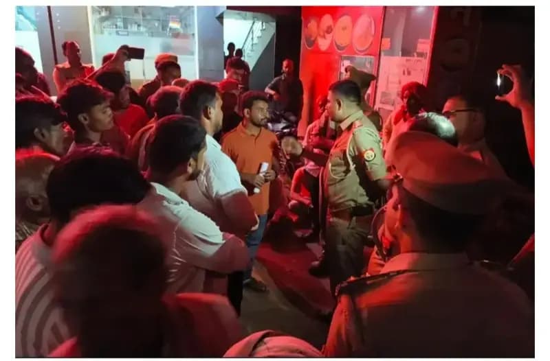 पथरी के ऑपरेशन के दौरान महिला की मौत, हॉस्पिटल में परिजनों का हंगामा
