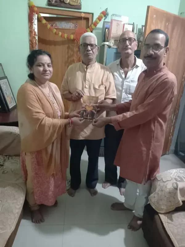 हिंदी भाषा के उन्नयन पर विस्तृत संवाद एवं काव्य गोष्ठी का हुआ आयोजन