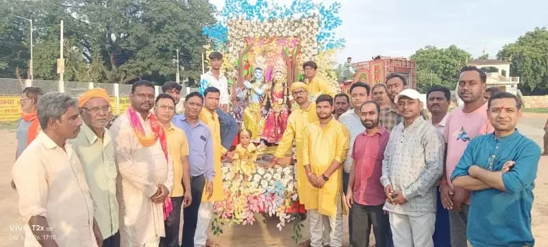 दुद्धी में सैकड़ों वर्षों की परंपरा के बीच निकलीं भव्य कृष्ण जन्मोत्सव झांकियां