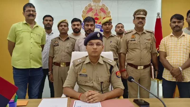 सोनभद्र में 55.989 किलो गांजा बरामद, 1अंतर्राज्यीय तस्कर गिरफ्तार