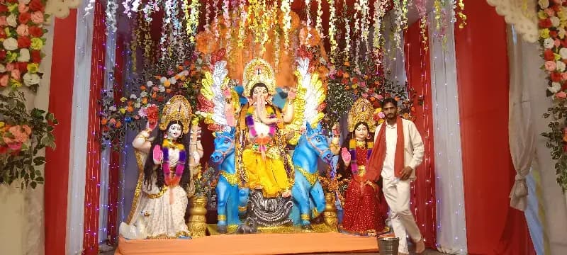 घोरावल में गणपति महोत्सव का शुभारंभ, प्राण प्रतिष्ठा के साथ गूंजे गणपति बप्पा के जयकारे