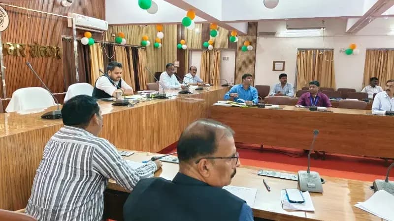 निवेश की नई उड़ान भरेगा सोनभद्र, जी0बी0सी0 5.0 में 20 हजार करोड़ रुपये का लक्ष्य