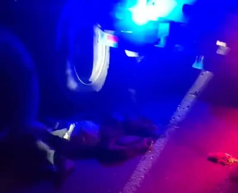 Accident: तीन ट्रकों की भिड़ंत में चालक की मौत, तीन बच्चों के सिर से उठा पिता का साया