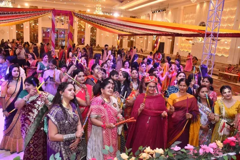 सोनभद्र राजस्थानी गरबा सीजन-2 ने मचाया धमाल, महिलाओं ने उत्साह और एकजुटता से बांधा समां