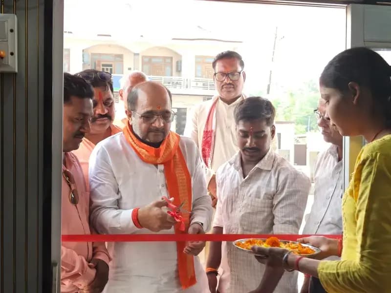 चोपन में आरएस सोलर एंड सिक्योरिटी एम्पायर की नवीन शाखा का भव्य शुभारंभ
