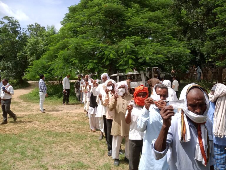 शाखा प्रतिनिधि चुनाव स्थगित – प्रत्याशियों के आपसी द्वंद्व व गहमागहमी के बीच निर्वाचन अधिकारी ने किया चुनाव स्थगित।