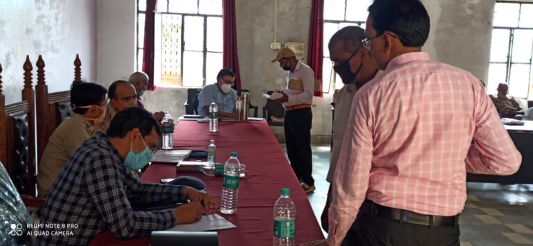 दुद्धी -: तहसील दिवस का आगाज हुआ,  57 शिकायती प्रार्थना पत्र आये ,2 का मौके पर हुआ निस्तारण।