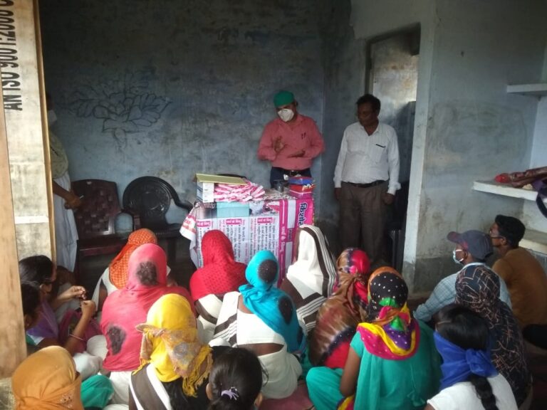 गुरमुरा में पोषण माह के अंतर्गत आयुष स्वास्थ्य शिविर का किया आयोजन।