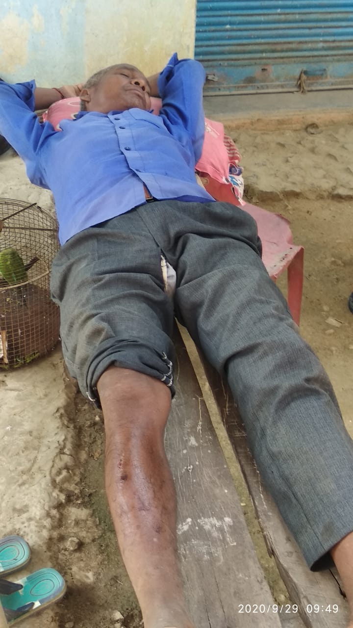 सड़क दुर्घटना में सफाई कर्मी घायल।