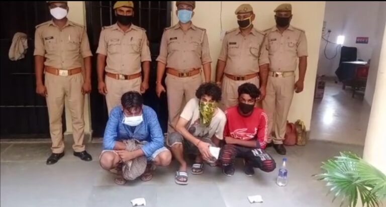 पुलिस की बड़ी सफलता – 30 लाख के 300 ग्राम हेरोइन के साथ तीन लोग हुए गिरफ्तार।