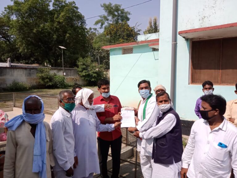 उत्तर प्रदेश कांग्रेस कमेटी के तत्वाधान में किसान बिल का हुआ विरोध।