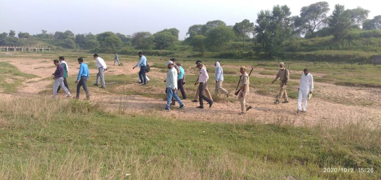 डीएम द्वारा गठित टीम ने अवैध खनन की जांच शुरू की।