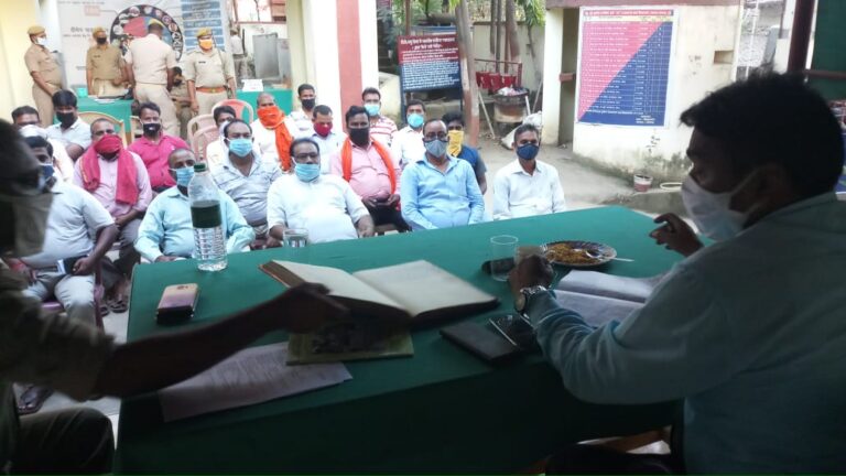 आगामी त्योहारों के मद्देनजर पीस कमेटी की बैठक हुई, उपजिलाधिकारी दुद्धी ने समझाए गाइडलाइंस।
