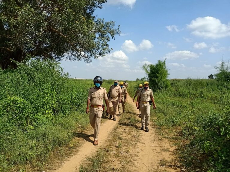 विंढमगंज व दुद्धी पुलिस ने जवानो संग किया सघन काम्बिंग।