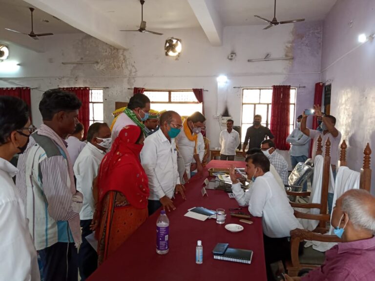 तहसील दिवस पर 41 मामले आए 6 मामले का निस्तारण।