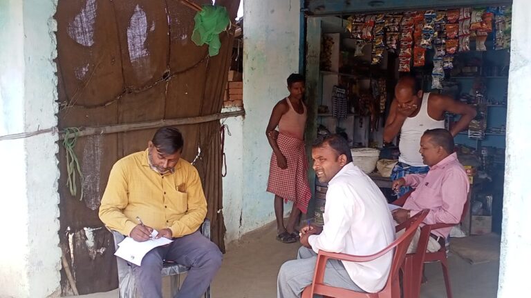 बकायेदारों पर चला बिजली विभाग का डंडा, उपभोक्ताओं का काटा गया बिजली कनेक्शन।